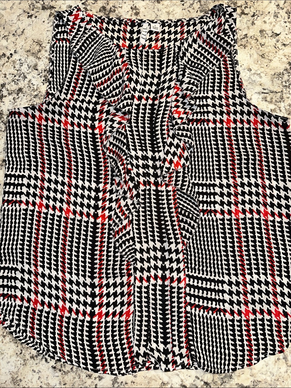 ELLE Women’s Career Top Size Small